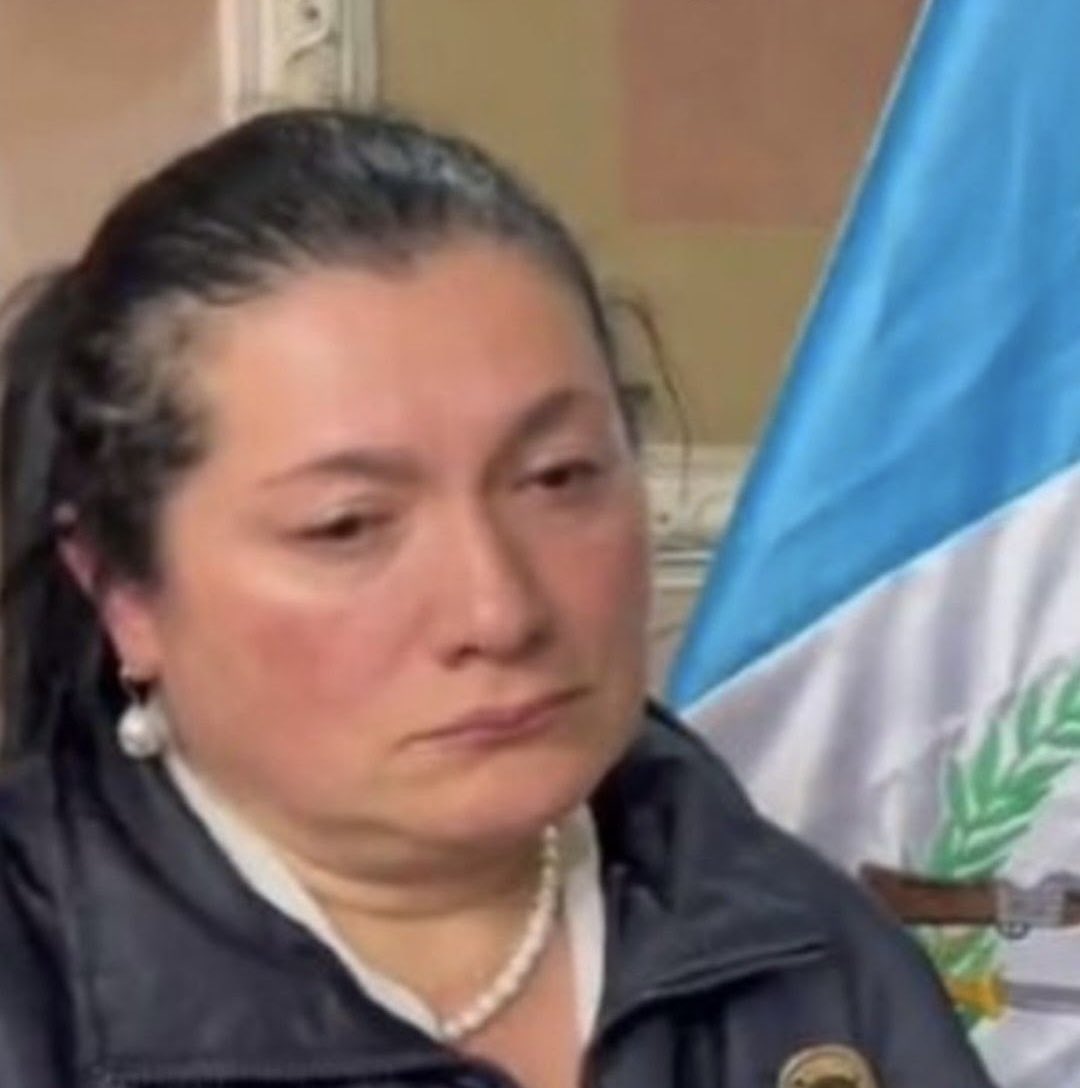 Mi cara cuando me dicen que tío Berni quiere mi cabeza .😥