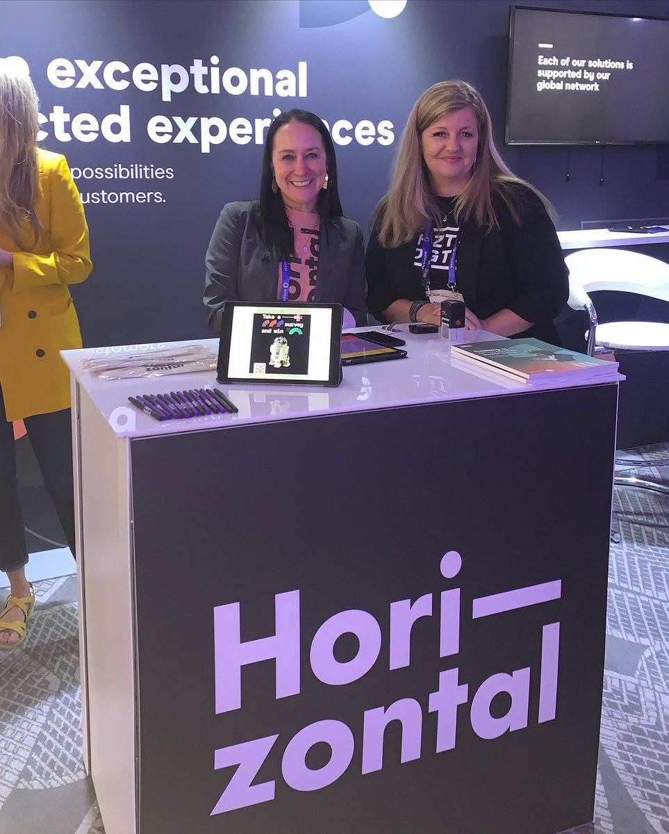 Horizontal Digital tweet media