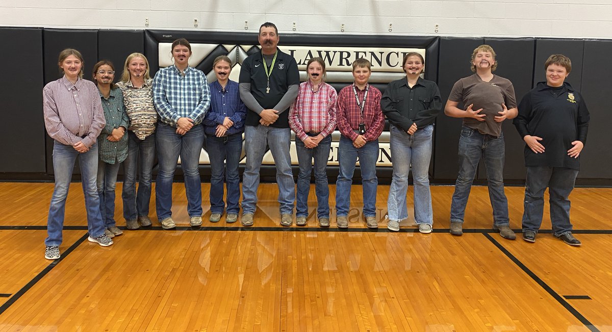lnraiders1's tweet photo. Check out all the teacher lookalikes today at the middle/high school! Homecoming week has been lots of fun so far! https://t.co/SKwM145rAo