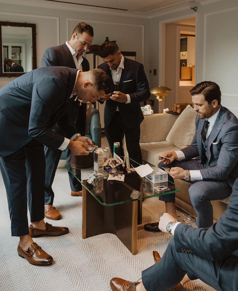 Topps's tweet photo. Who are you ripping packs with on your special day? 💍🤔

TAG YOUR SQUAD https://t.co/3aNmSCRTLZ
