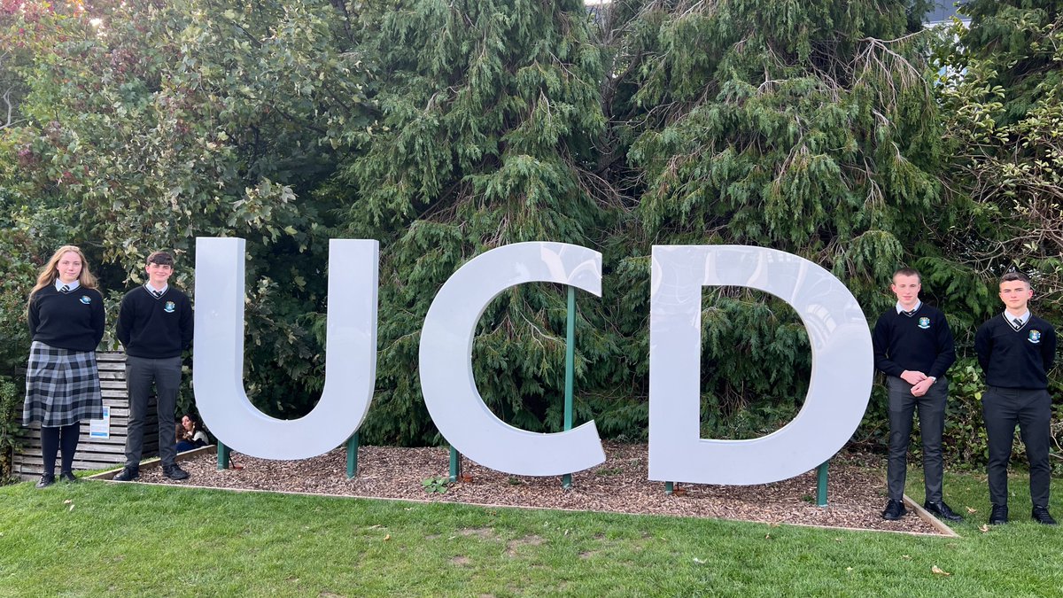 Very proud of our senior debaters Rosa, Andrew, Alex and Eoin on qualifying for the next round of the <a href="/UCDLnH/">UCD L&H</a>/<a href="/TheHist/">The Hist</a>  Leinster debating competition. Our students successfully opposed the motion 'Irish universities should consider academic factors in college applications.'
