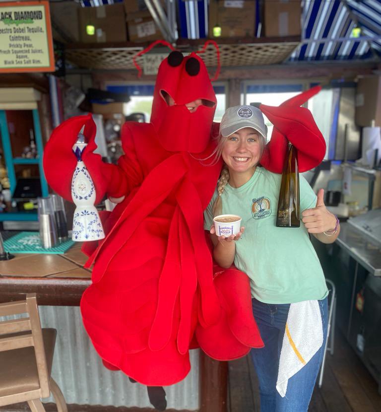 Boardwalkpib's tweet photo. Rita’s Cantina OPEN 12-6 all week! Enjoy our Lobster 🦞 Bisque and delicious cocktails… plus an amazing view! #pib #putinbay #lakeerie #getthebisque https://t.co/2UzyaBfT86