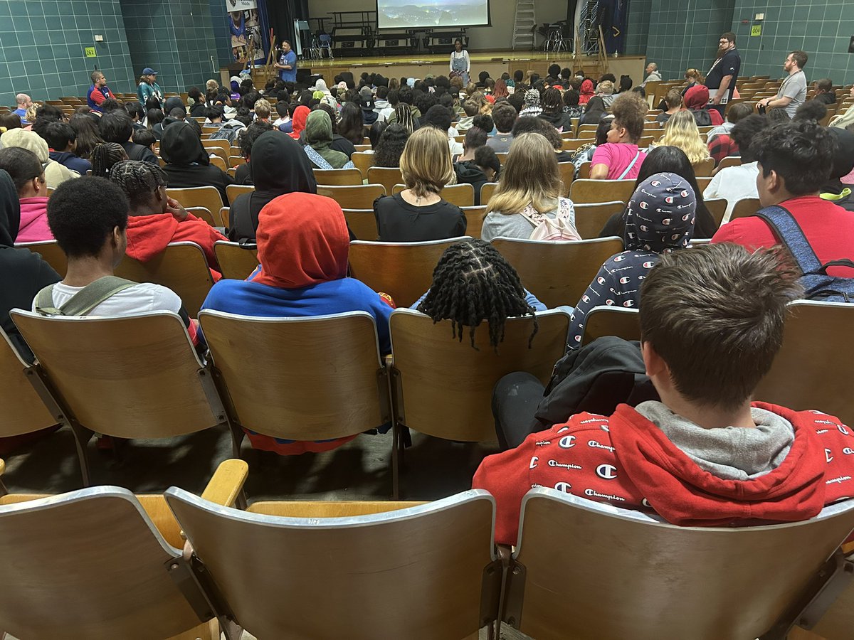 #REAL_Joy as Mr. Huber <a href="/mcmillanscience/">McMillan Science</a> &amp; Mrs. Ballard speak to our Class of ‘28 about <a href="/ncpaunledu/">Nebraska College Preparatory Academy</a> opportunities for <a href="/OmahaPubSchool/">Omaha Public Schools</a> Ss who attend <a href="/OPS_SouthHigh/">South High</a> &amp; <a href="/OPS_NorthHigh/">North High School</a>. Families, look for an email from @OPS_MacPrncpl about this life-changing opportunity! #MonarchProud