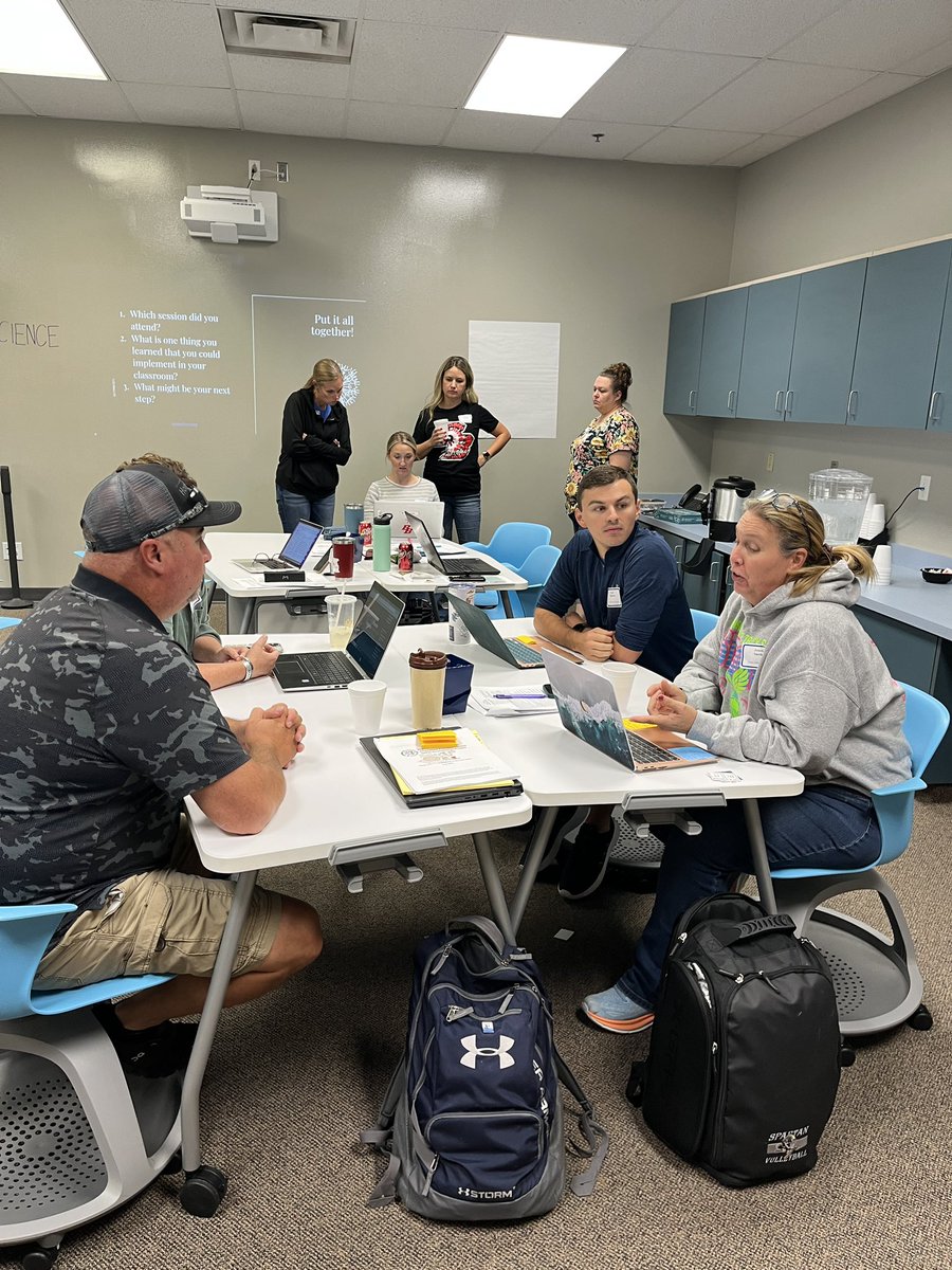 steinbrinkesu10's tweet photo. I LOVE spending my day with SCIENCE teachers 🥼👩🏼‍🔬🧬 Science Teacher Network with my fellow #SCIENCEgeeks  #ESU10 #NEBSCI https://t.co/jQ1epx8f1Q