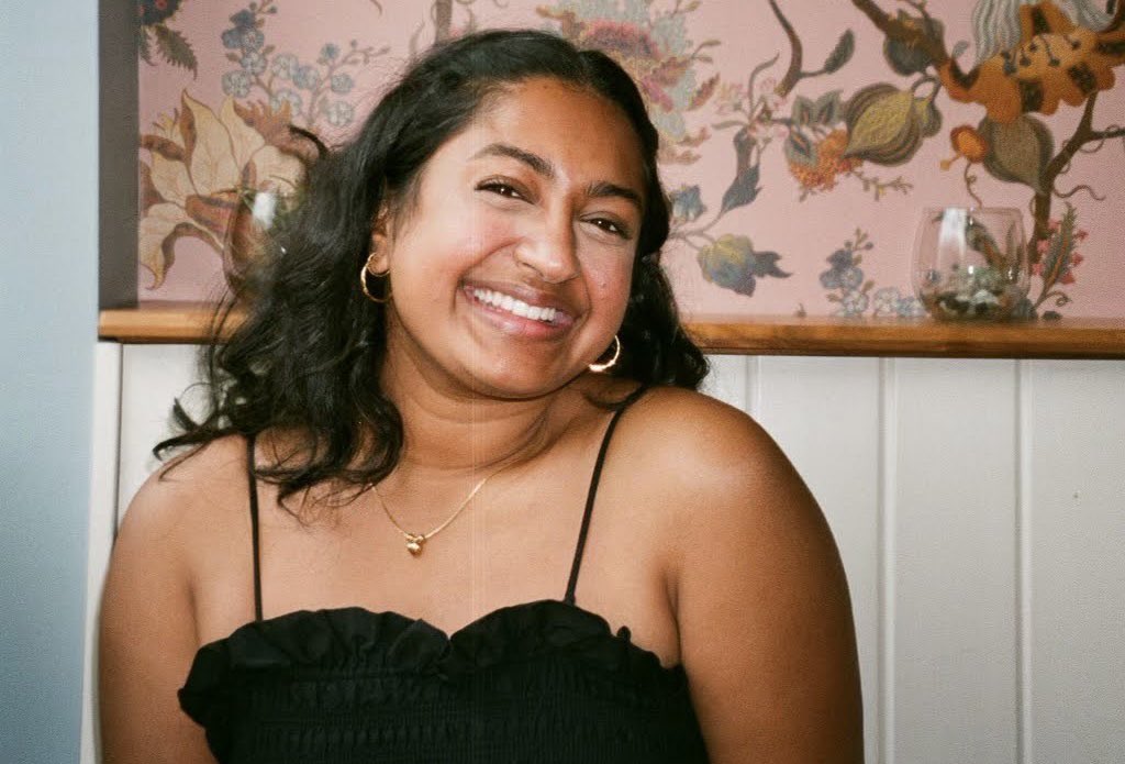 uoregon's tweet photo. Meet Pashmin Patil 👋 Pashmin is a fifth-year student from San Jose, CA, majoring in architecture and minoring in interior architecture. 

She is currently the social media coordinator for the Craft Center, manages public relations for the South Asian Cultural Association and is a student assistant for the architecture department.

#StudentSpotlight