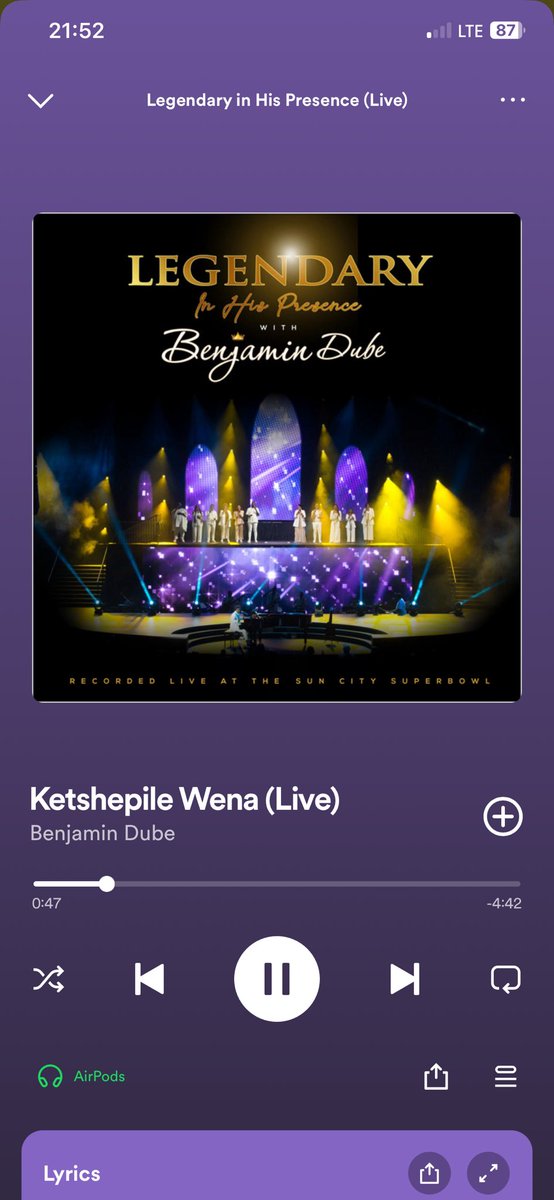 khomotso_Epical's tweet photo. @benjamindube , sir I’m looking for the One Featuring @LeboSekgobela because already I’m definitely in love.
Mara #KeTshephileWena is Insane 🙏🙏🙏, then #SoWillI I’m InLove , @DjMaphorisa we need you on #Ebenezer remix https://t.co/rxD0rPNtPh