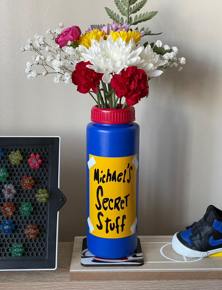 found this old water bottle— 
figured something out. ♻️🏀