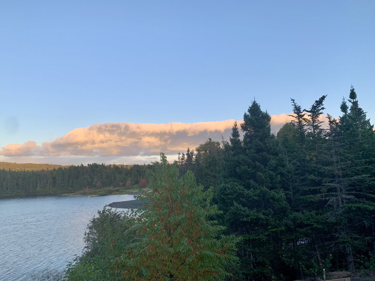 Pettyharbour's tweet photo. @EddieSheerr Crazy clouds here in Hickman’s Harbour. https://t.co/17ENWgjTNC