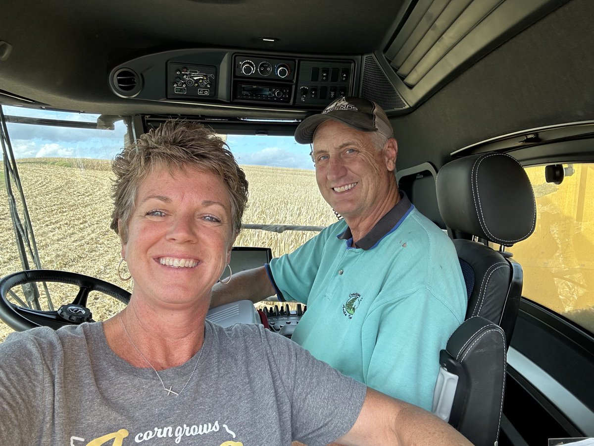chelbehrends's tweet photo. Corn ride with my favorite farmer! 2023 #IowaCorn https://t.co/skPgJ7Eyap