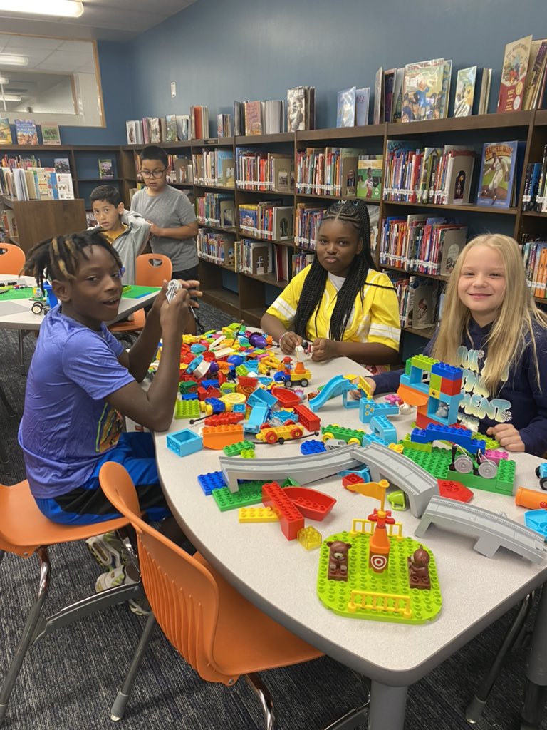 OPS_Masters's tweet image. Our 4th/5th combo class is putting their design skills to work during “Make It” stations in library. Love their creativity!