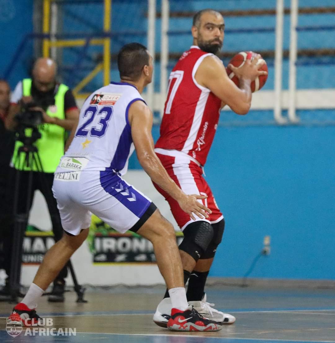 TeamCA_Officiel's tweet photo. 📸 #ESRCA 🏀

#BasketCA | #TeamCA 🔴⚪ https://t.co/Q5mxiTdHuQ