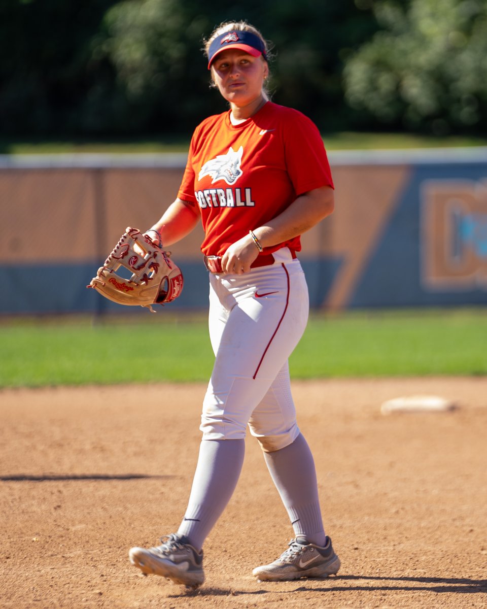 StonyBrookSB's tweet photo. 𝑒𝑛𝑗𝑜𝑦𝑖𝑛𝑔 𝑡ℎ𝑒 𝑤𝑒𝑎𝑡ℎ𝑒𝑟 😎

🌊🐺 x @NCAASoftball https://t.co/yJdETAGBAW