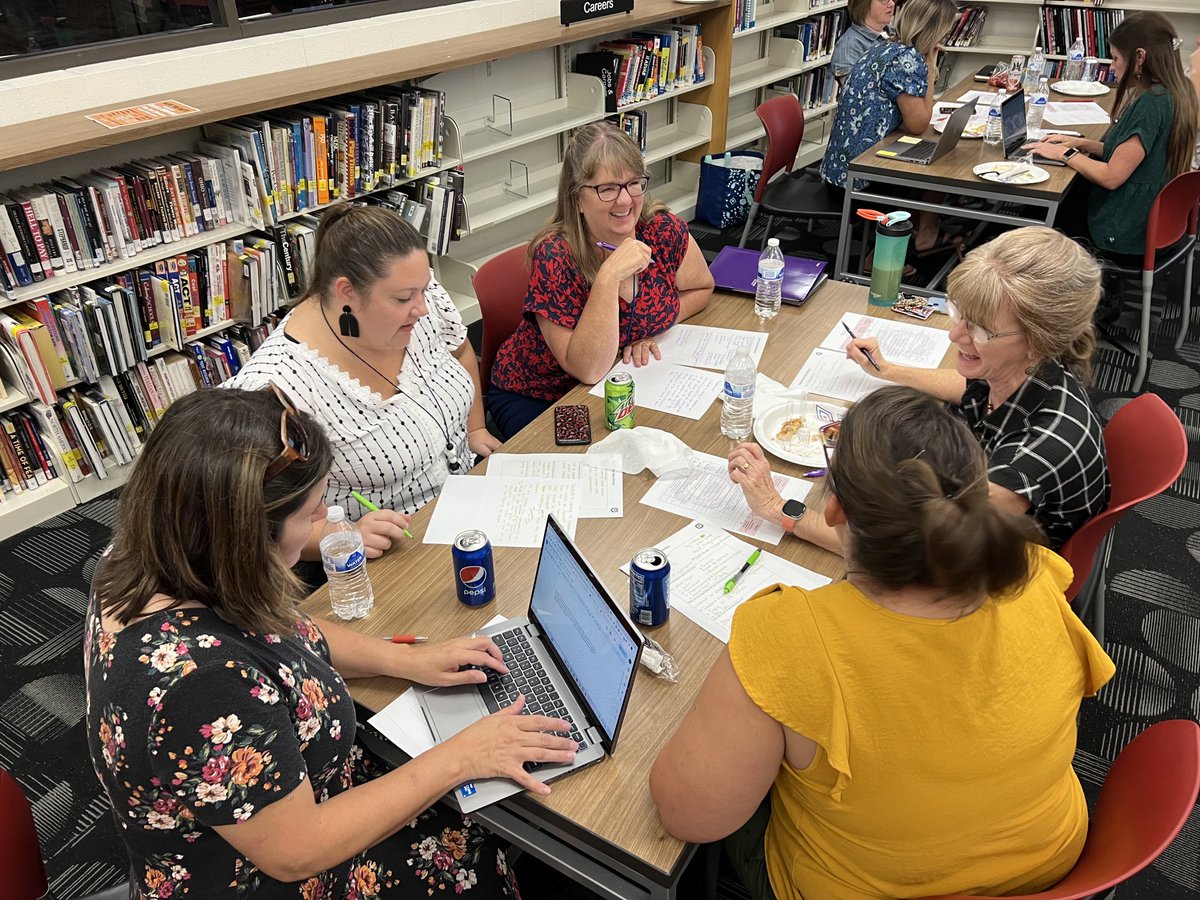 halleykimberly's tweet photo. @CirclevilleCity Lead Teachers hard at work designing their facilitation of the upcoming Teacher Professional Development days. Phase 3 of the Implementation Plan for Portrait of a Circleville Tiger Competency Study Teams launching this month! #ElevatorSpeech https://t.co/cfae31BjXh