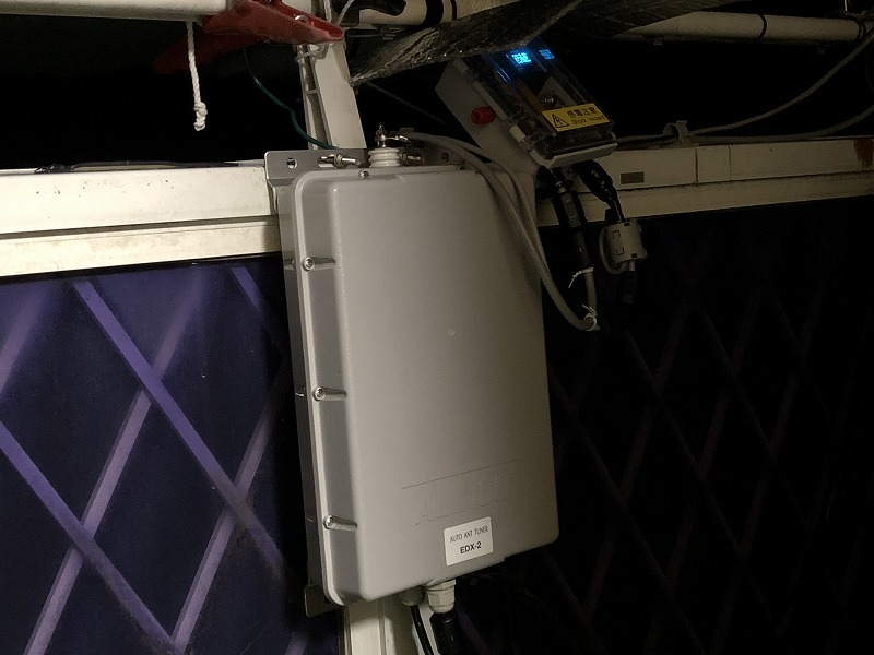 tark_marchen's tweet photo. 古いALINCO EDX-2を入手。同じ環境でATU-100と比較運用しています。EDX-2はリレー動作音が大きいのが難点かな。　#アマチュア無線 #EDX2 #ATU100 #ALINCO https://t.co/ANgkWJZiT1