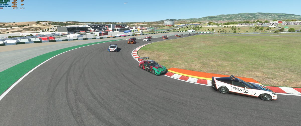 El lunes se disputó la segunda ronda del campeonato GT3 de rFactor2 en Algarve.