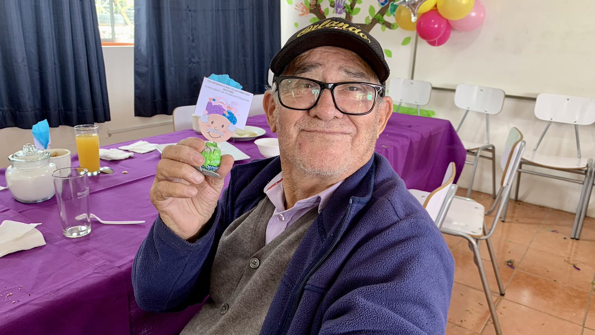fptUNAP's tweet photo. Hoy, en compañía del Seremi de @MDSTarapaca y el Coordinador Regional de @SenamaTarapac celebramos con un rico desayuno a los #adultosmayores 👴🏻👵🏻 de nuestro Condominio de Viviendas Tuteladas, quienes, durante este #octubre celebrarán su mes 🫶🏻

#SomosDesarrollo https://t.co/xpro2wLw6m