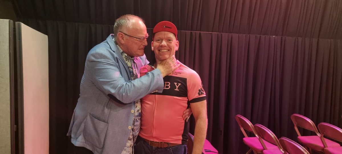 sparrowlegs77's tweet photo. @carltonkirby @thethirdumpire @paulbennett76 show went well I thought #CKFCONTOUR https://t.co/uo1pIMUDY8