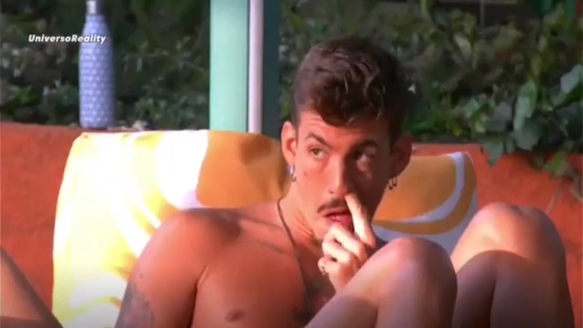 StrongBoy__'s tweet image. Luitingo: Yo no me he acostado ni me he besado con Pilar. No he dicho que a ver si nos acostamos.

NOOOO que va, solo le has enseñado cómo se te empalma debajo de la manta y le has dicho que te la follabas. Pero te crees que nosotros no lo vemos, inútil. 

#GHVIP4O