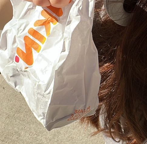 miyukegye's tweet photo. The way all of this I got for free today is crazy 
large bubble tea, protein shake, 3 donuts and 2 muffins https://t.co/TL0n47Hb7W