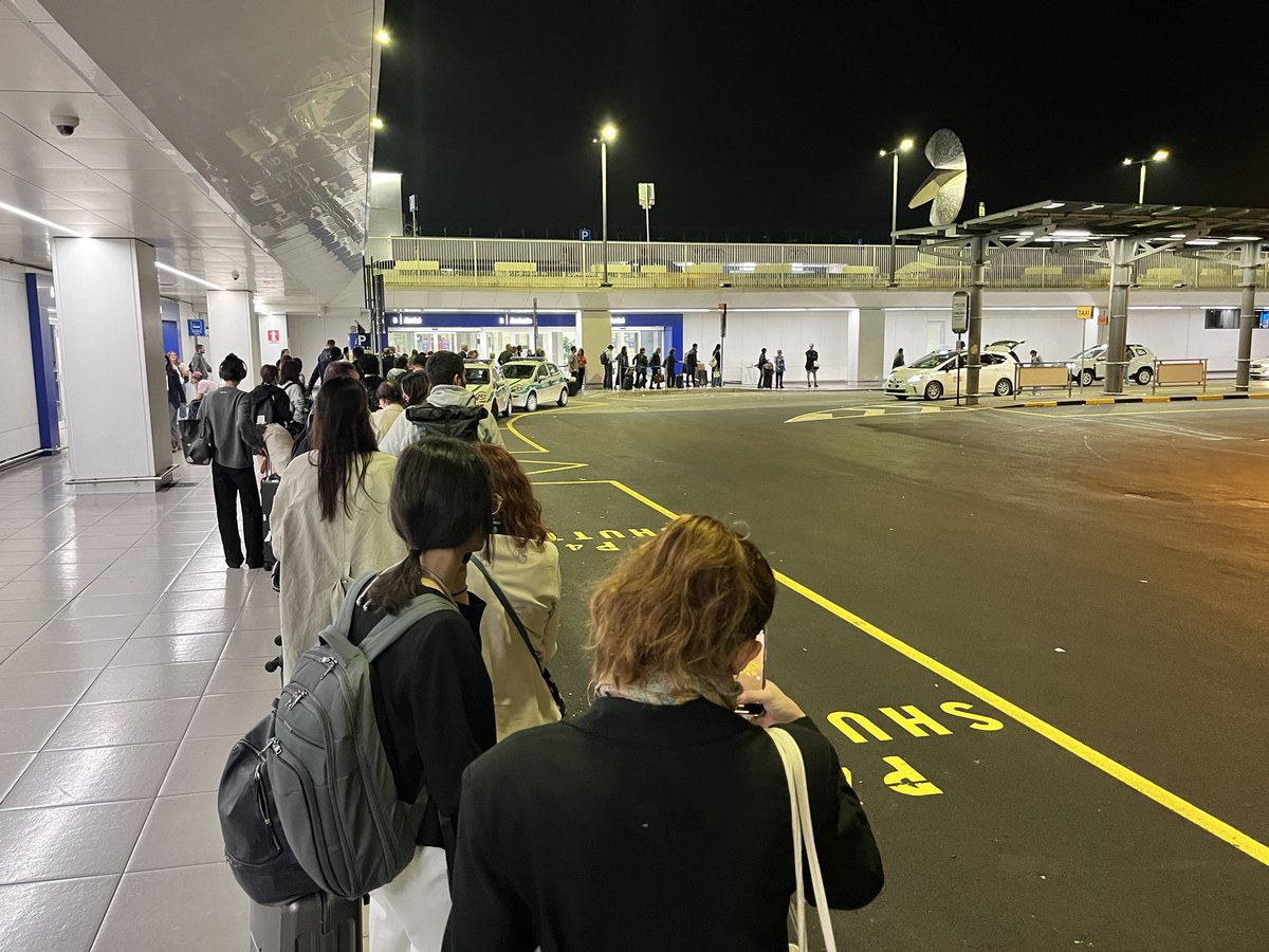 thomaspalm's tweet photo. @MiAirports  perché 😩😩😩 https://t.co/tzDn9nUpGO