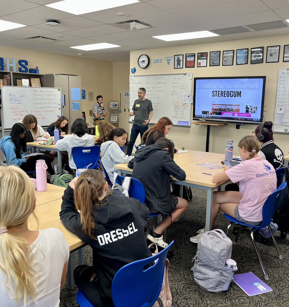 Thank you @ChrisDeVille for talking to students today about your experience with journalism and the music industry! <a href="/stereogum/">Stereogum</a> <a href="/TheBulletin8/">The Bulletin</a> <a href="/Todd_spinner/">OlentangyBerlinBears</a> <a href="/BerlinNewsNetw1/">Berlin News Network</a>