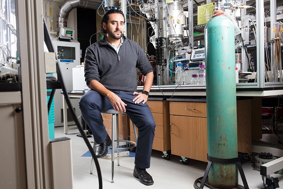 Today we highlight @yuriy_roman for Hispanic Heritage month! Prof. Roman's team focuses on microenvironment design in catalysts through molecular engineering, reactor design and kinetics for sustainable chemical prod. , including lignin to aviation fuels and plastics circularity