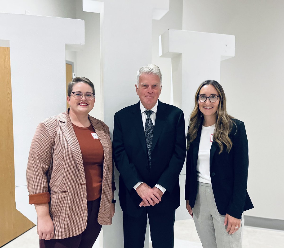Mrs. Hall (@hallhistorynphs) on Twitter photo We had the pleasure of meeting the 10 archivist of the United States, David Ferriero! One of his favorite historical documents is Elvisโ military record. ๐ค๐บ๐ธ <a href="/IacobucciNPHS/">Gina Iacobucci</a> @SouthernHancock <a href="/VoelzJames/">New Palestine High School</a> We had the pleasure of meeting the 10 archivist of the United States, David Ferriero! One of his favorite historical documents is Elvisโ military record. ๐ค๐บ๐ธ <a href="/IacobucciNPHS/">Gina Iacobucci</a> @SouthernHancock <a href="/VoelzJames/">New Palestine High School</a>
