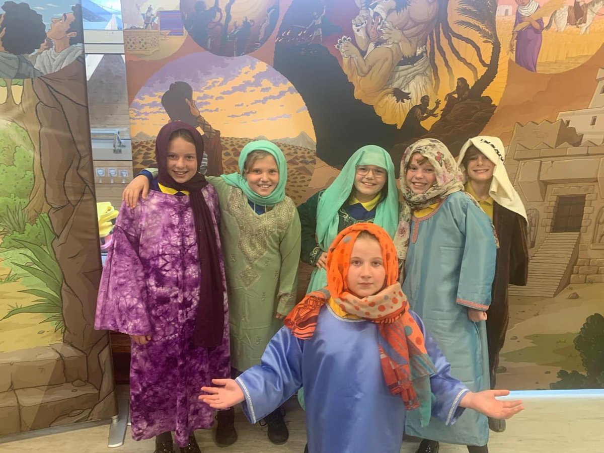 MillislePS's tweet photo. September highlights…

#SchoolCouncil
#TheAmazingJourney
#VikingTrip
#FootballLeague

So much more to come 💙💛 https://t.co/2zh50gJ4f2