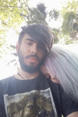 🇪🇦 | Las aberraciones de Santiago, el monstruo que violaba a su bebé de meses y la ofrecía a otras personas para mantuvieran sexo con ella, incluso tríos.

Tenía antecedentes por pornografía infantil. La madre de la niña, en tratamiento para cambiar de sexo, está siendo