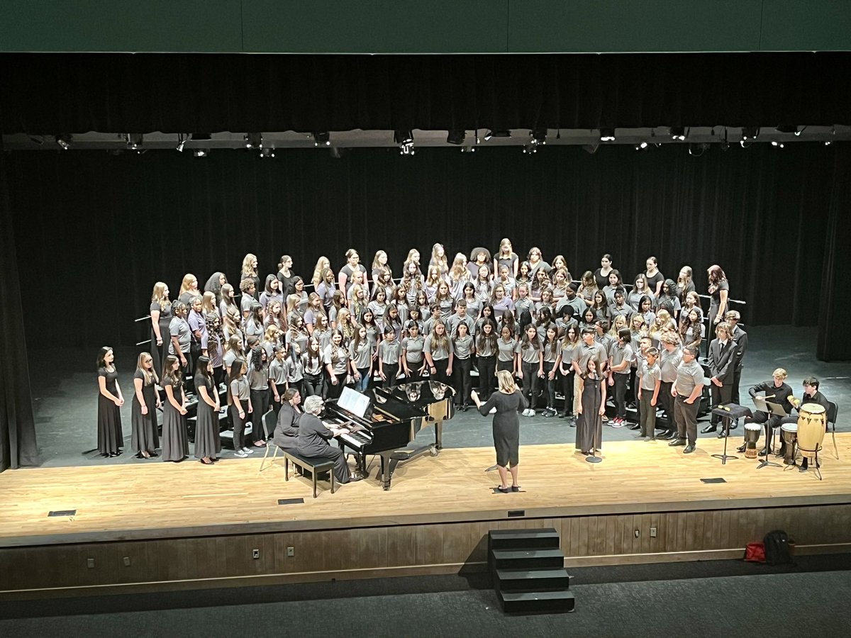 GCHOrchChorus's tweet photo. Fabulous Rising Stars Chorus Concert on Monday! Thank you @oms_bulldogs and @CypressPalm choirs for jointing us! Next up: Orchestra! @GCSharks @CollierFineArts https://t.co/chzj3QunBH