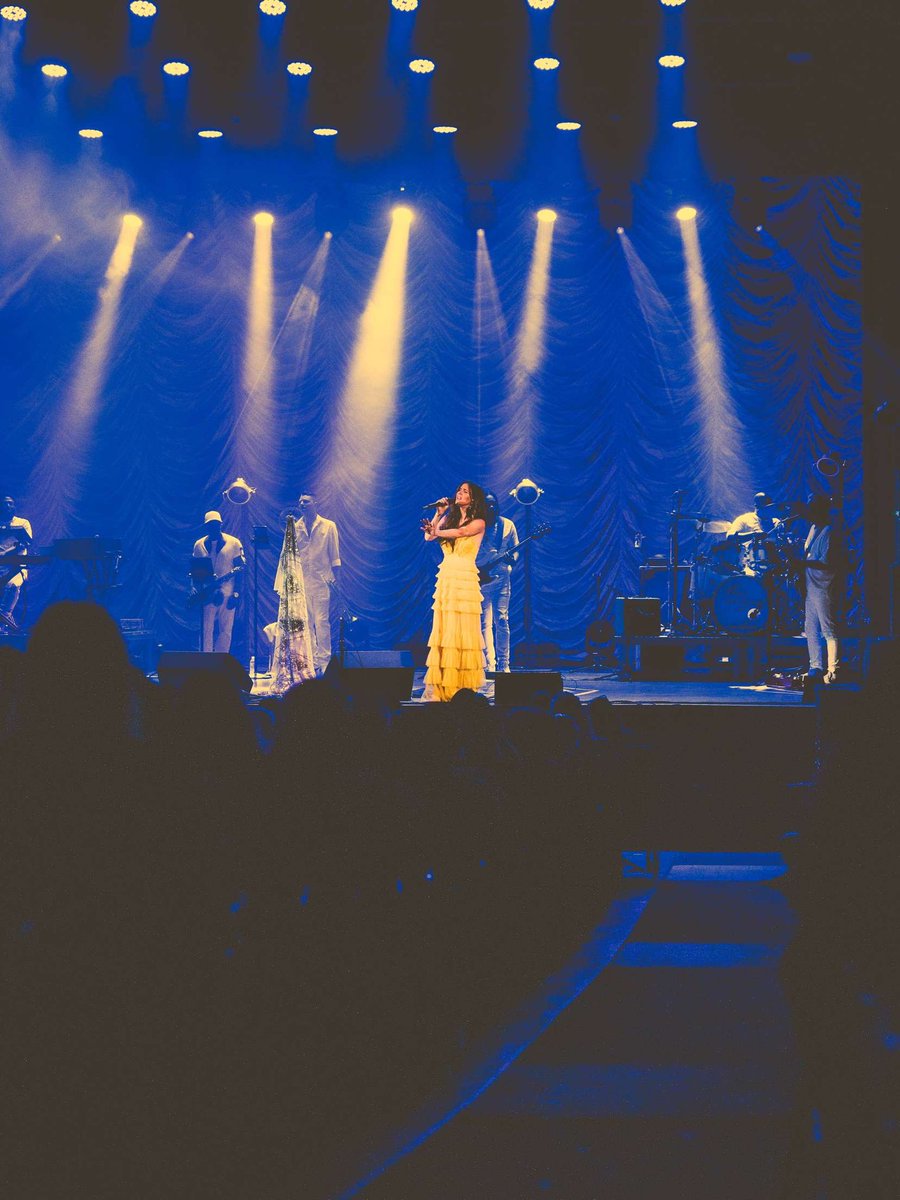 livefromthepitt's tweet photo. It’s hard not to get lost in the soulful melodies of Joss Stone✨

Check out a full review of the show and more photos by @madalynalaya live on our website now! 

https://t.co/G7B4gop6Gb

#jossstone #soulmusic https://t.co/pM7IVv3W68