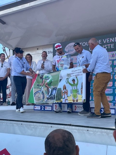 Simon Phelippeau tweet media