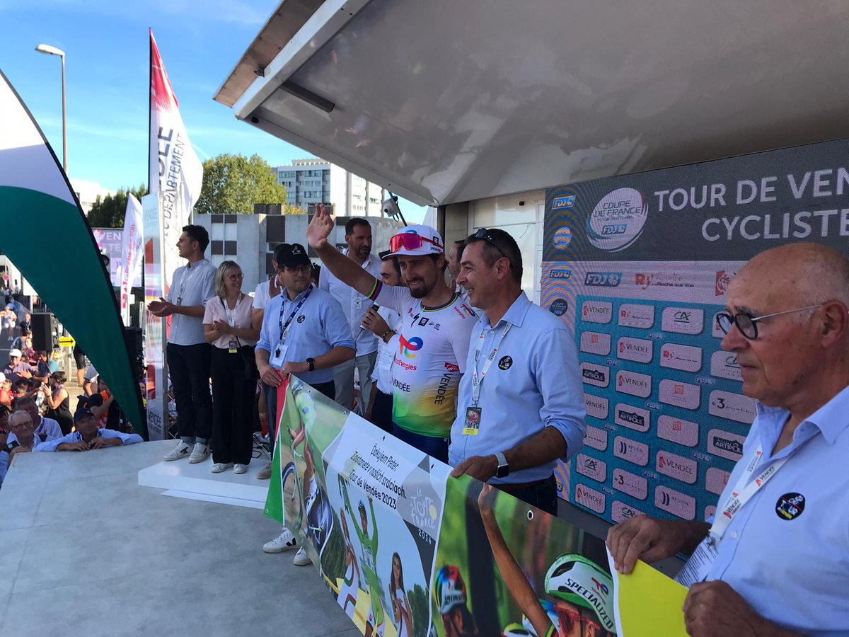 Simon Phelippeau tweet media