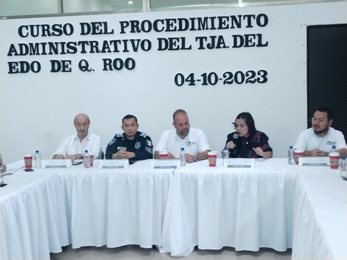 #AdministraciónPúblicaMunicipal La Dra. <a href="/MonicaValenciaD/">Mónica Valencia</a> Magistrada Pdta de la Cuarta Sala del @TJAQRoo imparte curso sobre #ProcedimientoAdministrativo en el <a href="/PtoMorelosAyto/">Ayto. Puerto Morelos</a> que preside <a href="/BlancaMerariPM/">Blanca Merari Puerto Morelos</a> al personal de la Secretaria Municipal de Seguridad Pública <a href="/abrahammasegosa/">abrahammasegosaraña</a>