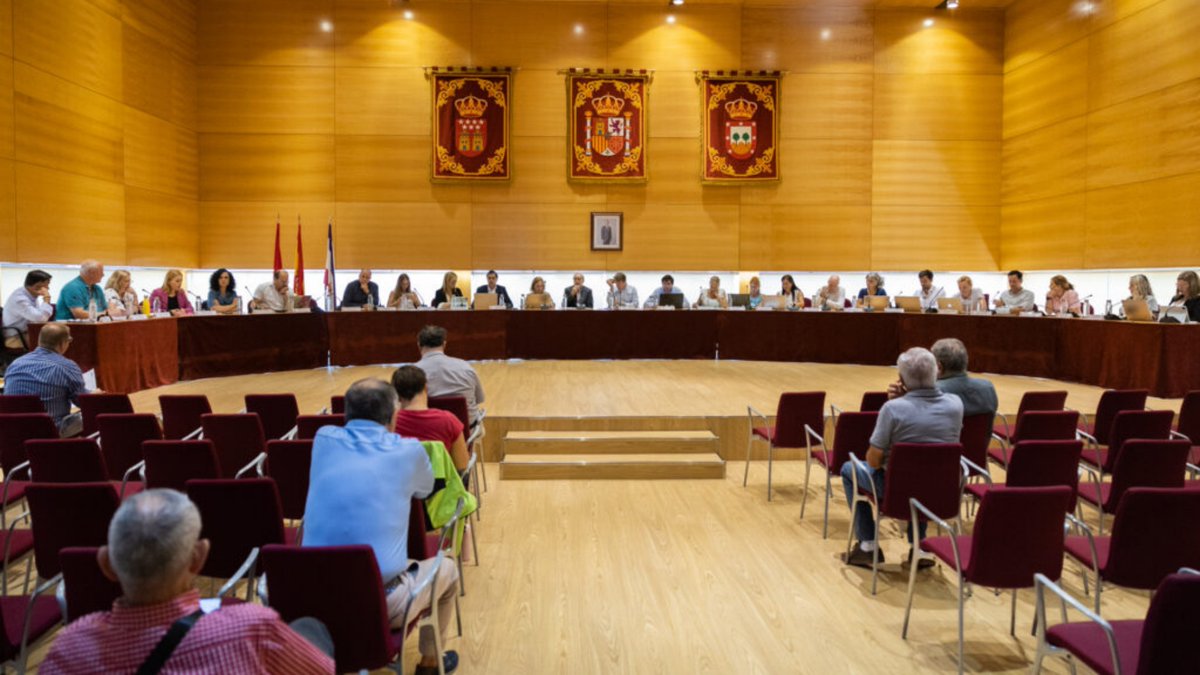 CanalVicus's tweet photo. Primer pleno municipal ordinario en #TresCantos después de 5 meses. ▶️https://t.co/ba5fJj7kKh https://t.co/dVvtZ9Kiyb