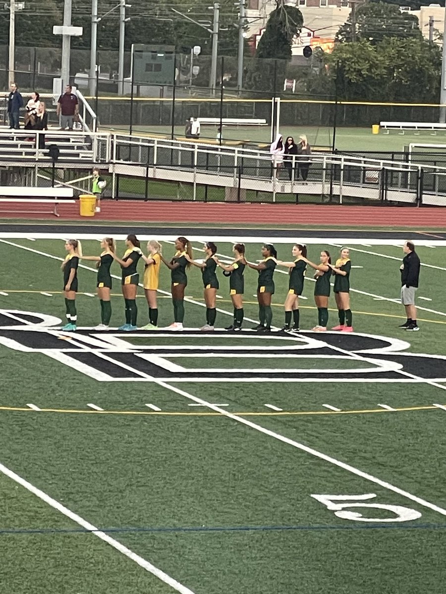 MyaaaKing's tweet photo. Game Day Today (Raritan HS) 3:45 https://t.co/EZvB1wNrTu