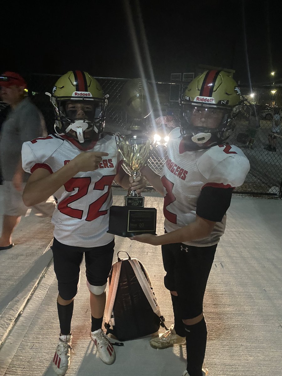 malwaters34's tweet photo. Just finished the regular season for the 7th grade year going 4-2 had a great season so far hoping to go far in the playoffs! https://t.co/24l4QSlqn1