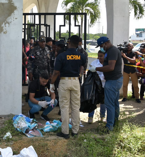 🚨 |#SucesosDL| Cinco de los 6 cadáveres de recién nacidos hallados a la entrada del Cementerio Cristo Salvador se encontraban dentro de una funda

#DiarioLibre #ReciénNacidos #CristoSalvador #SantoDomingoEste #CarreteraMella