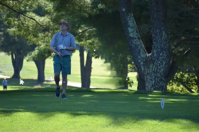 Leaders are on the back 9, and Henley is starting to pull away from the field carding a -2, 34 on the front 9. Live scoring >> nhga.bluegolf.com/bluegolf/nhga2…