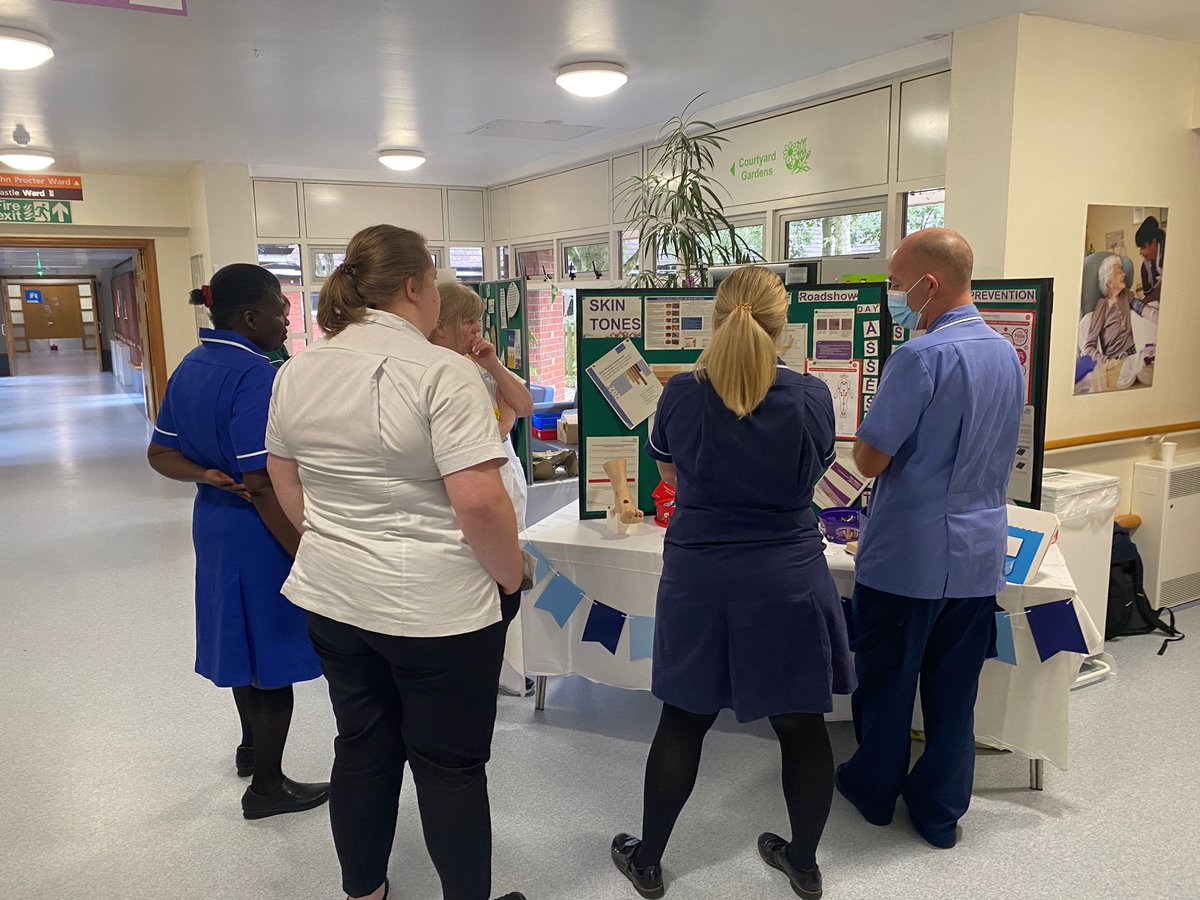 Thanks to <a href="/LingsBar/">Lings Bar Hospital</a> for inviting the Tissue Viability team to the Lings Bar Roadshow! Great first day engaging with LBH staff and paramedics! <a href="/NottsHealthcare/">Nottinghamshire Healthcare</a> <a href="/Annabel80606691/">Annabel Wilson 💙</a> 
Thanks to the <a href="/NottshcIPCT/">Infection, Prevention & Control, Notts Healthcare</a> for the flu jabs 👍💪🏻