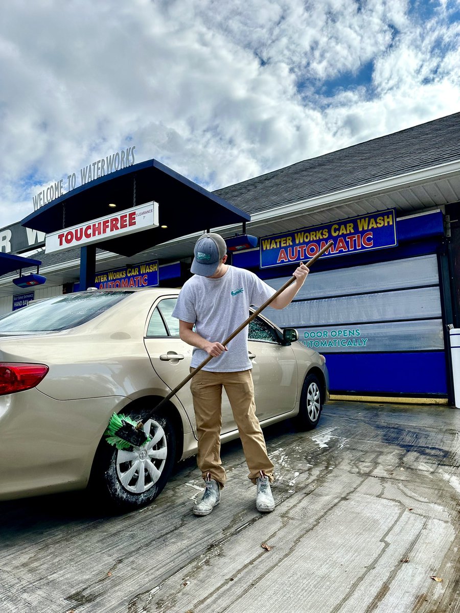 Wash Wednesday! Swing by for a quick wash 🧼😎✨