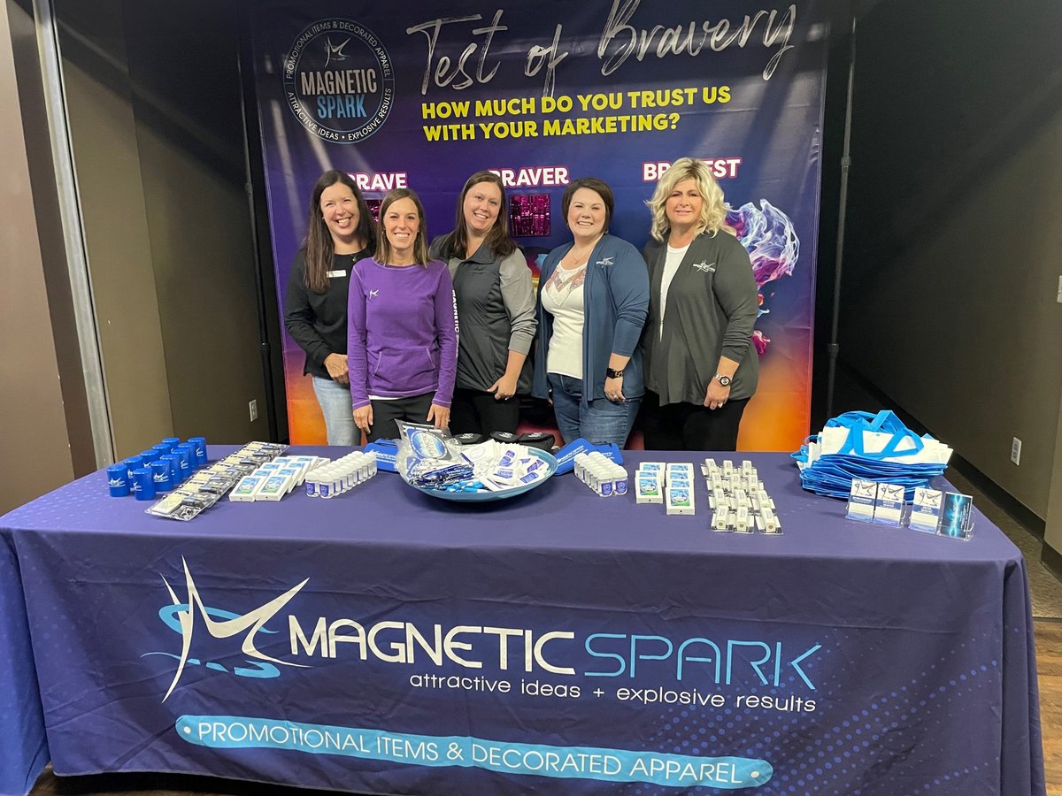 MagneticSpark_'s tweet photo. When networking feels more like a party – Chamber Connection this past Friday was a blast! 🥳 We had so much fun connecting with our current, and future, clients 😉. Thanks to @LeightonBroadcasting for being the ultimate hosts!
#WeMakeSparksFly #Networking https://t.co/zBywKEh6xd