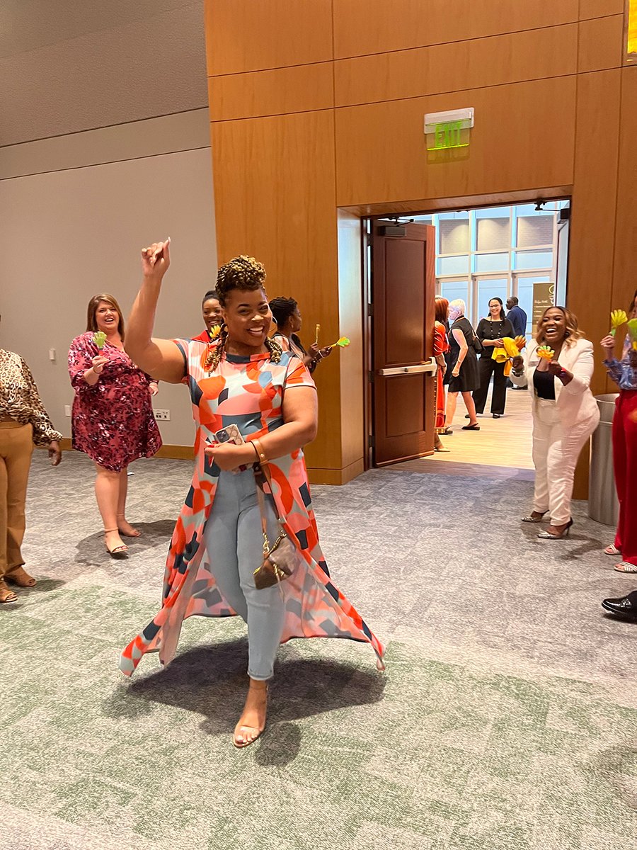 YWCAChasSC's tweet image. #WWB2023 | Ballroom doors opening at #WhatWomenBring! 

#BringingIt #PowerLunch