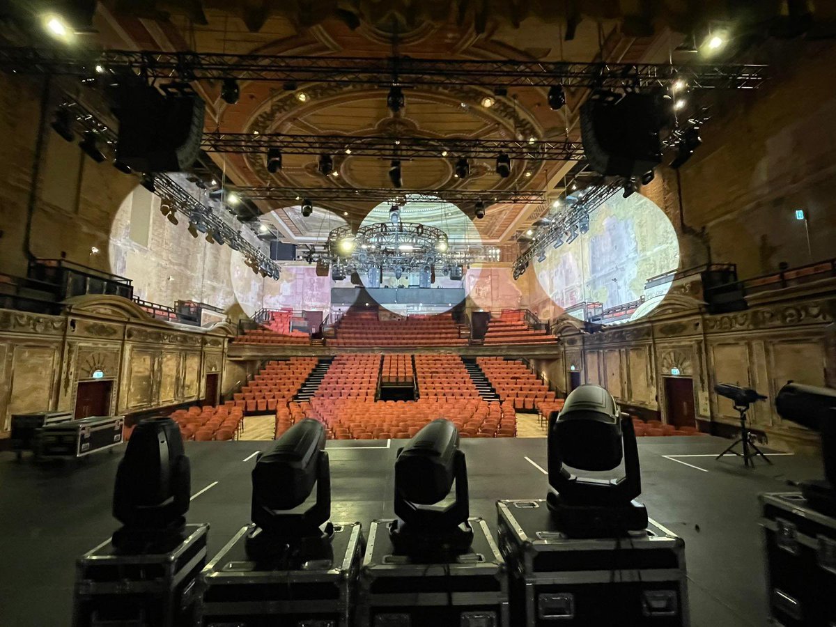 RobeAroundTheUK's tweet image. Set up and ready for London tomorrow as our #roberoadshow stops at Alexandra Palace. 

Doors open at 10am, so there’s still time to sign up in the link below or register for #RoboSpot training onsite. Look forward to seeing you there! 

landing.liveit.io/robe/robe-road…