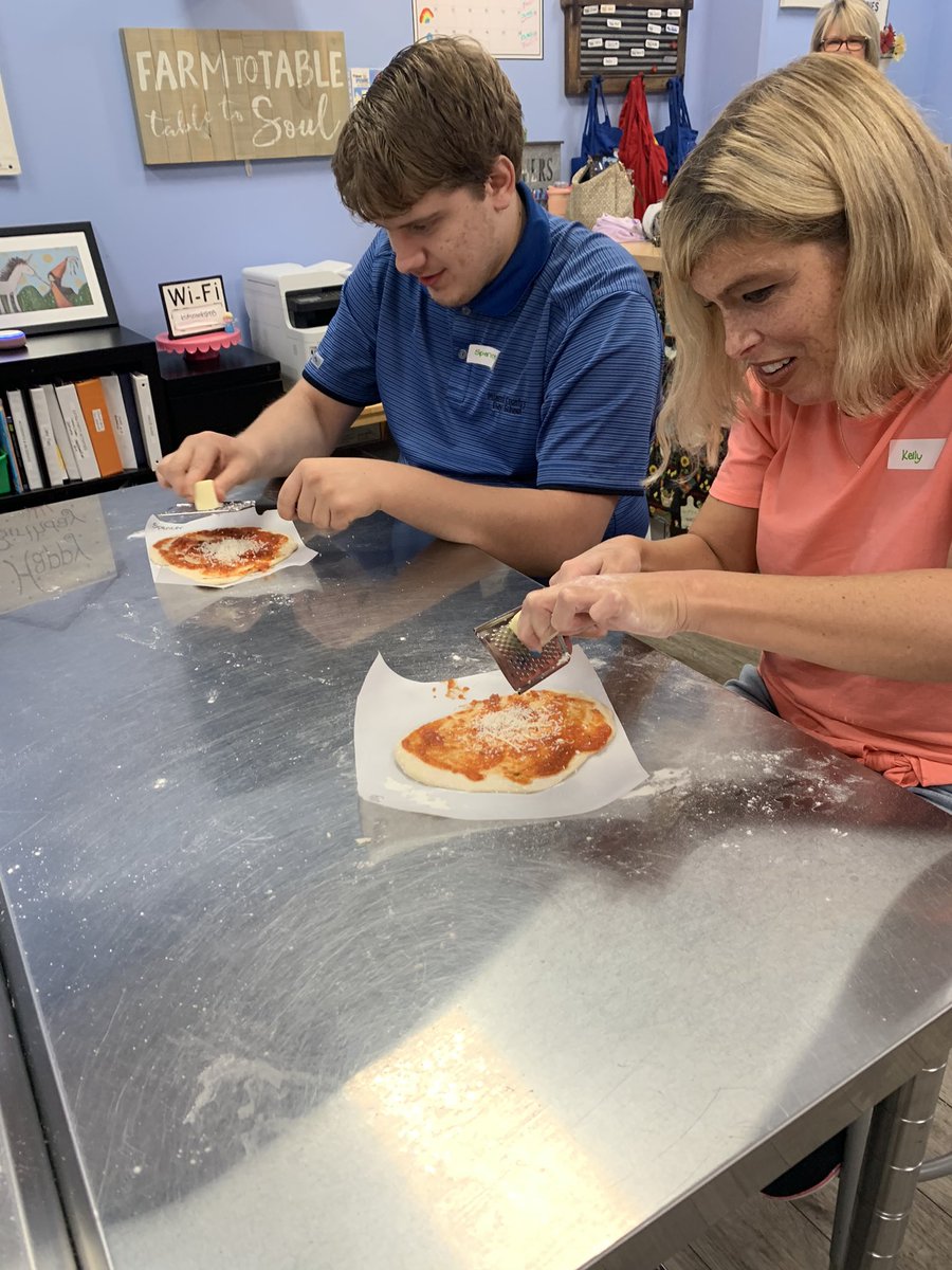 AutismAfter18NC's tweet photo. Week 2 of cooking class at Flour Power Cooking Studios: Charlotte Rea Farms
We made homemade pizza and lava cakes!
Everything was delicious ๐ฉต๐๐จโ๐ณ
#chefsintraining
#cooking
#lifeskills
#pizzatime
#lavacake https://t.co/pUKOhoAfND