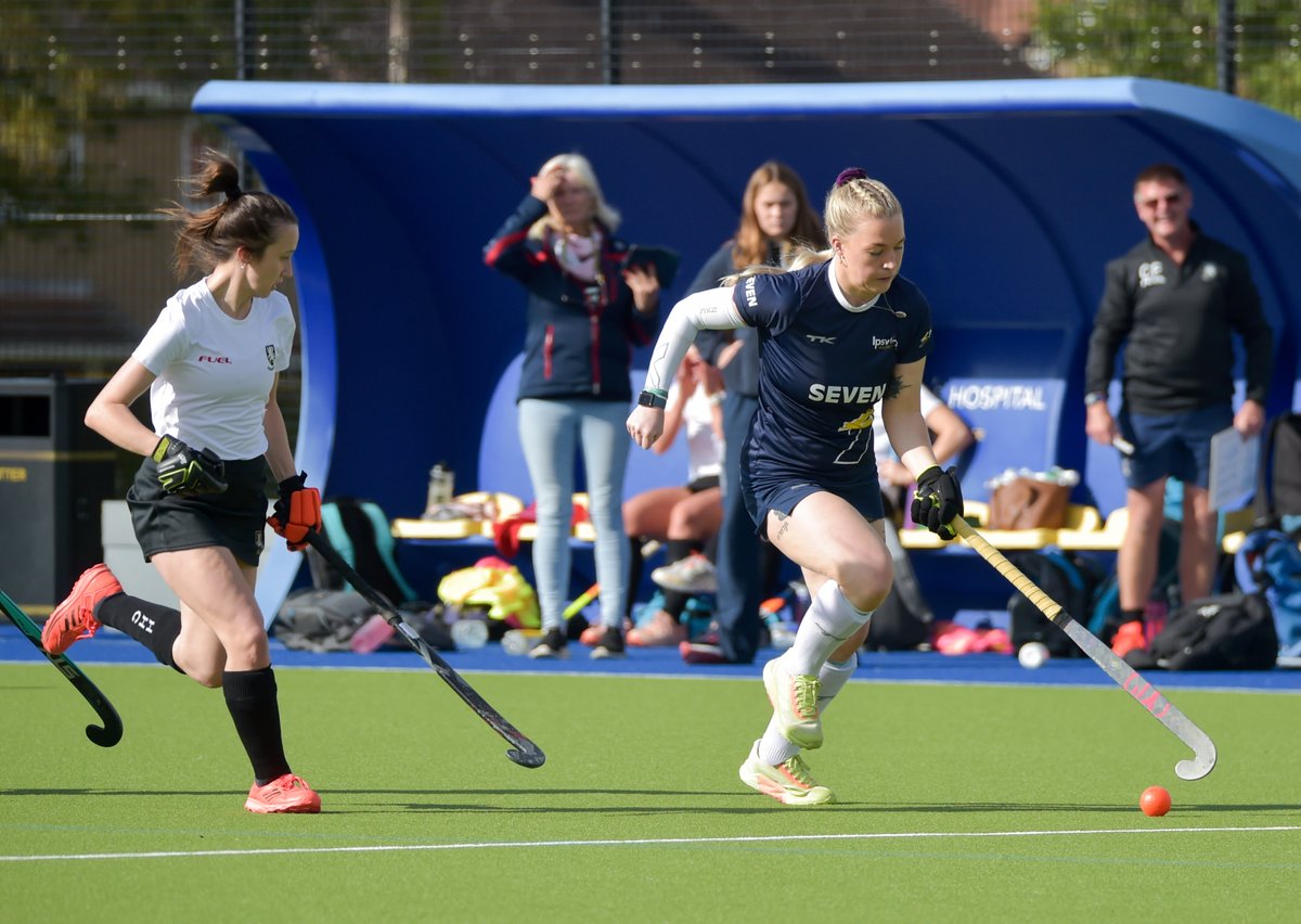 EnglandHockey's tweet photo. Lucy Dunnett of @IpswichHC shares how the club greats are bringing on the next generation. 🏑 

Full feature 📃 - https://t.co/cX82ncUMQ6

📸 Dave Burt Photography https://t.co/FLYoV63MFL