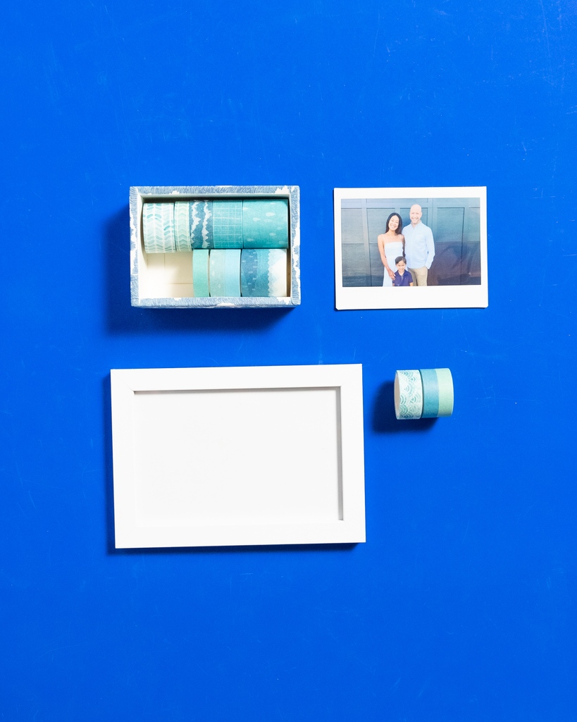 instax's tweet photo. Let’s make October full of DIY fun 🖼️💖. Tag us if you’d re-create this Wide print frame DIY.✨
.
.
.
#DontJustTakeGive
#InstaxLinkWide
#LiveLifeWIDE
#PictureFrameDIY https://t.co/OfmPVEdigf