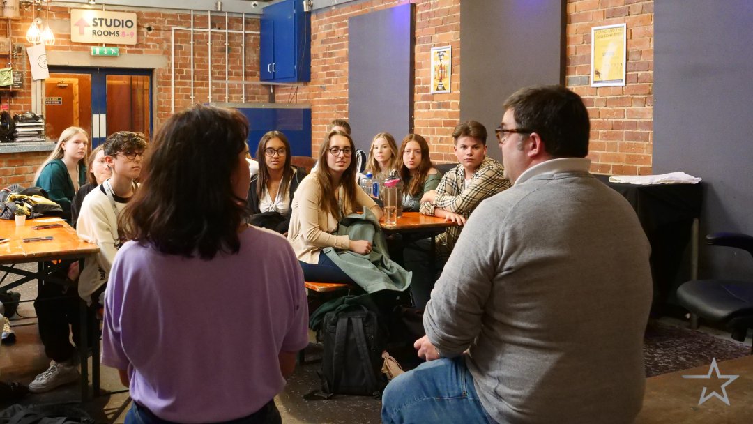 CAPA College MTS students recently visited <a href="/eiger_studios/">Eiger Studios</a> in Leeds! They had the opportunity to connect with Ben from @wmp_studio , delving into recording and sync work! What an amazing way to kickstart the year! 🎙️🌟

 #CAPACollege #MusicEducation #IndustryInsights