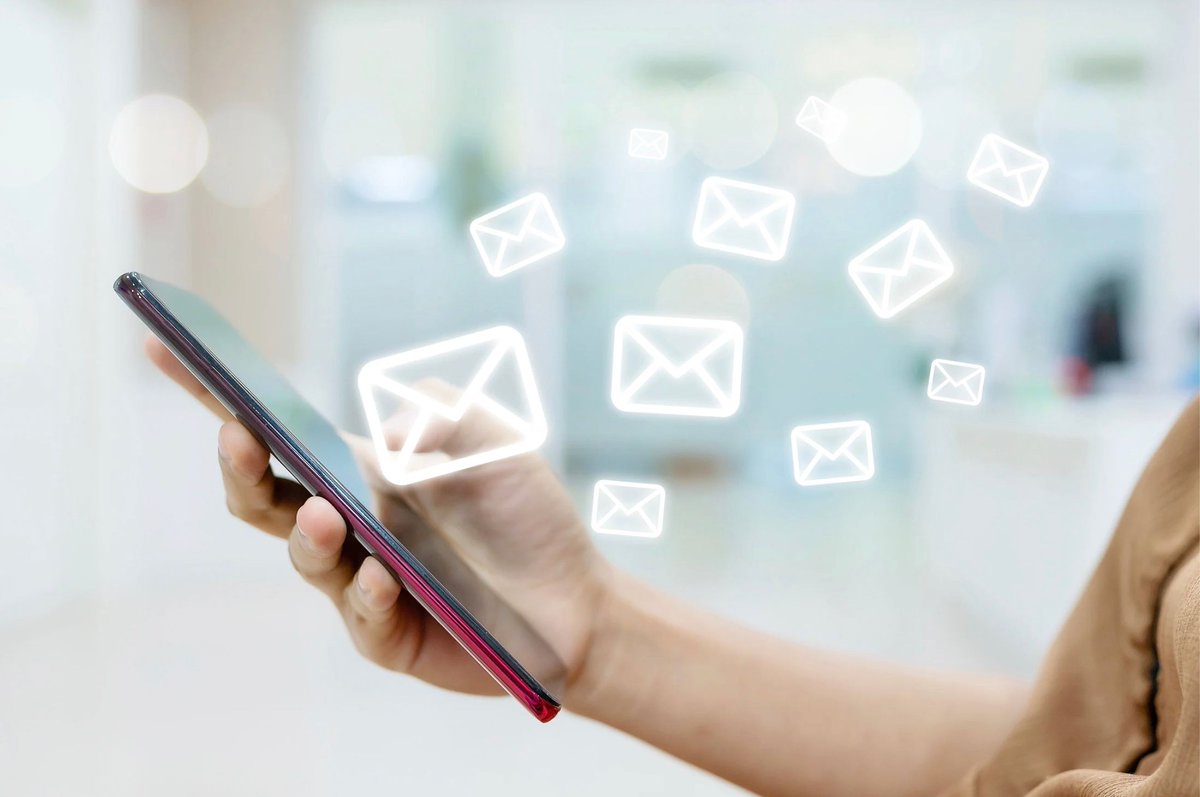Leadbox's tweet image. Email Marketing is versatile, cost-effective, and allows you to deliver personalized and direct communication to past, present and future customers. 

Read our list of do's and don't for email blasts here: buff.ly/3PF9Gib 

#automarketing #dealermarkeing