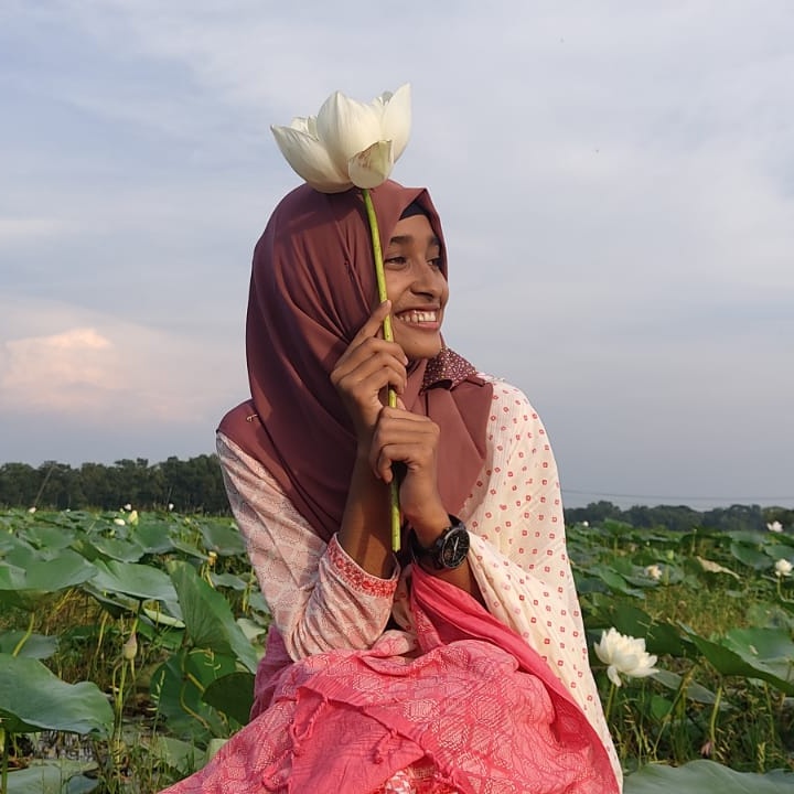 SamiajahanKoly's tweet photo. #NewProfilePic https://t.co/h9d6QMOdil